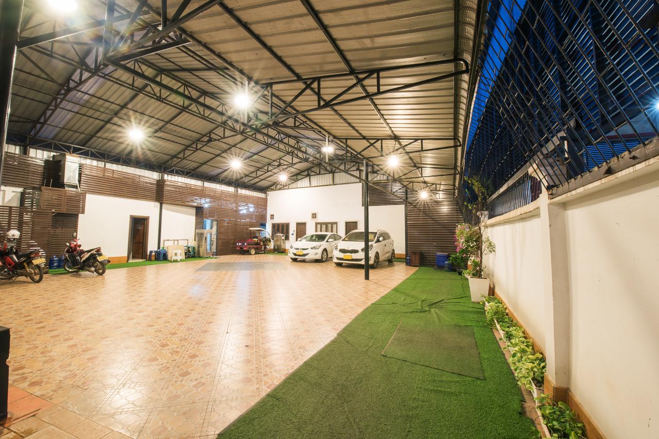 Excellency Apartment Вьентьян Экстерьер фото